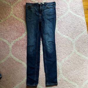 Hollister Women's Stretchy High-Waisted Skinny Jeans - Size 5